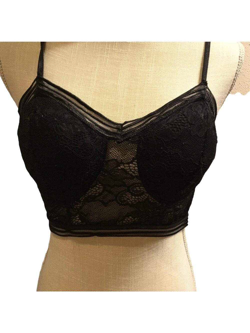 Bozzolo Cropped Lace Cami Top